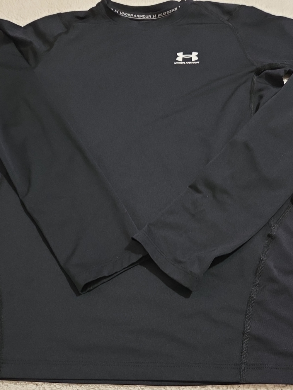 UNDER ARMOUR LONG SLEEVED ACTIVEWEAR SHIRT